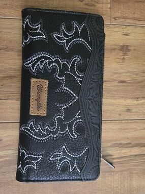 Wrangler Embroidered Black Bi-Fold Wallet